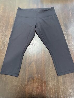 lululemon athletica Girls' Black Capri Leggings